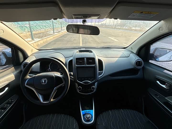 Фото 5 - Changan BenBen E-Star