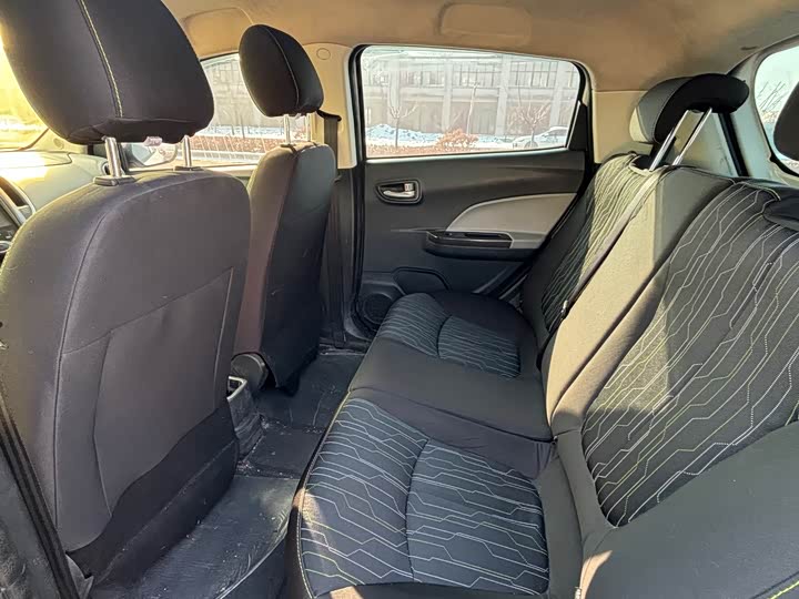 Фото 6 - Changan BenBen E-Star