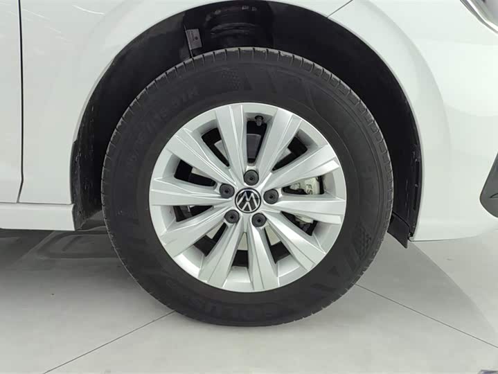 Фото 6 - Volkswagen Lavida