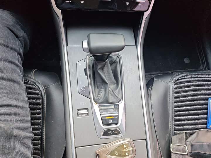 Фото 7 - Changan CS75