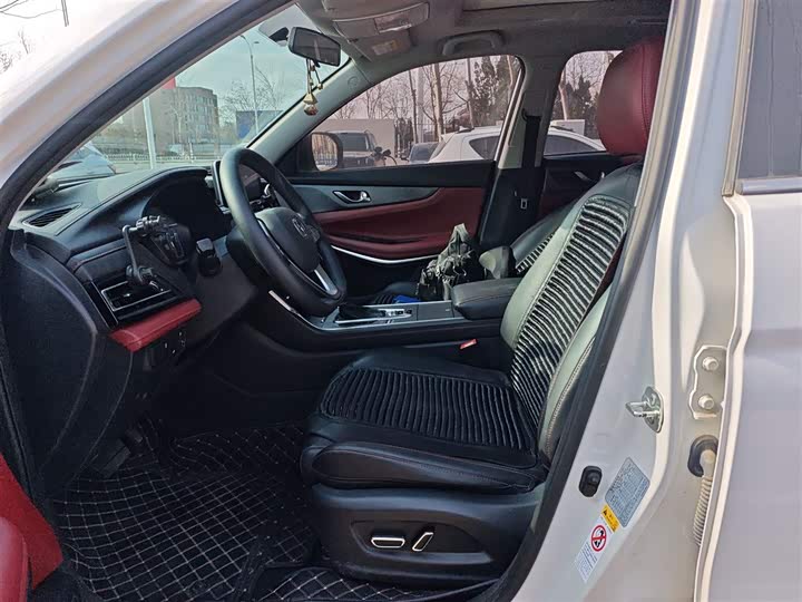 Фото 8 - Changan CS75