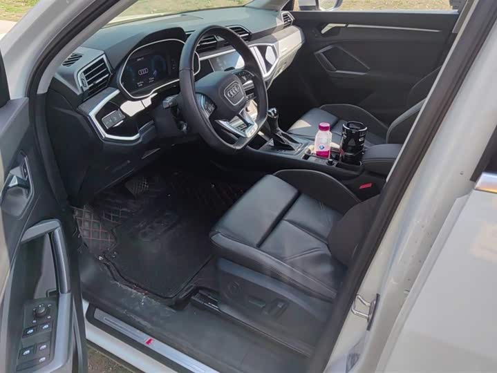 Фото 9 - Audi Q3 Sportback