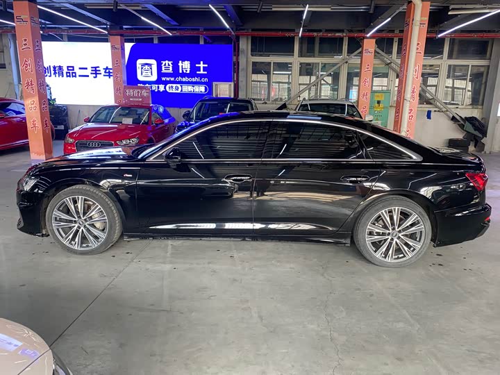 Фото 8 - Audi A6L