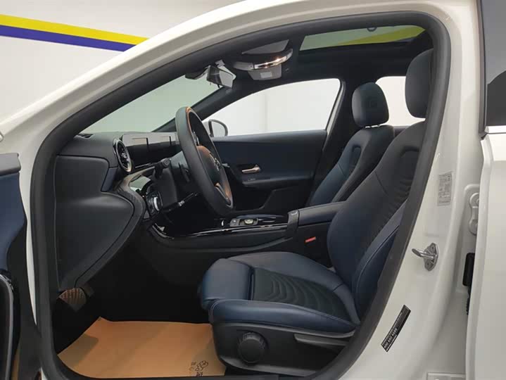 Фото 9 - Mercedes-Benz A-Class