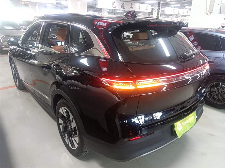 Фото 5 - Bestune 07