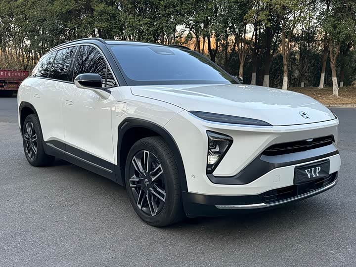 Фото 3 - Nio ES6