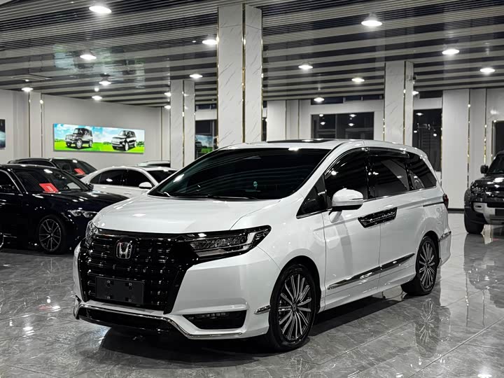 Фото 1 - Honda Elysion