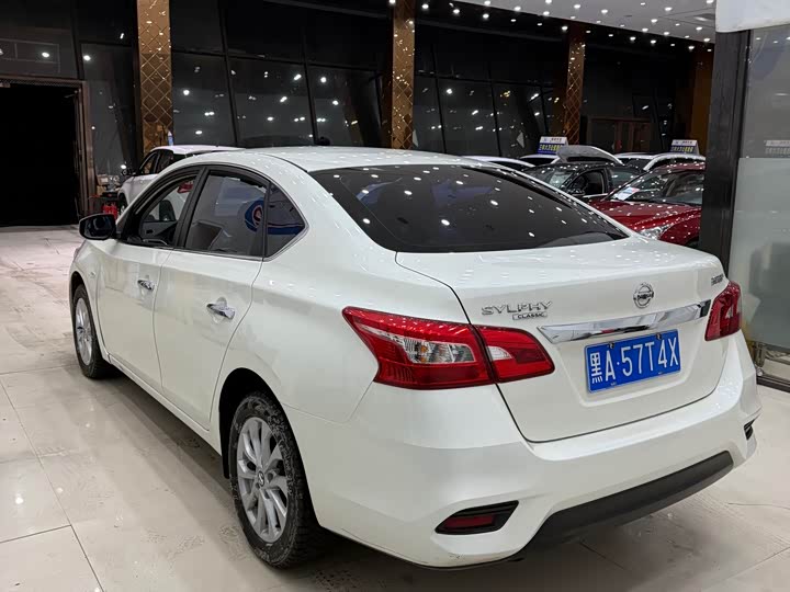 Фото 3 - Nissan Sylphy