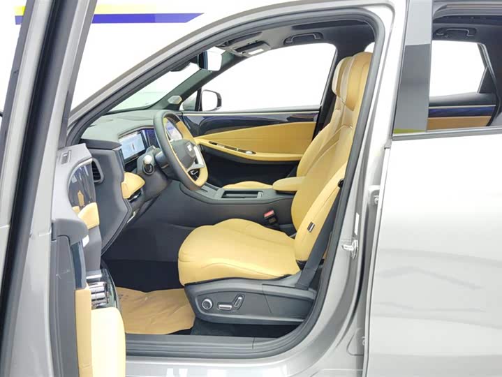 Фото 9 - Geely Galaxy L7