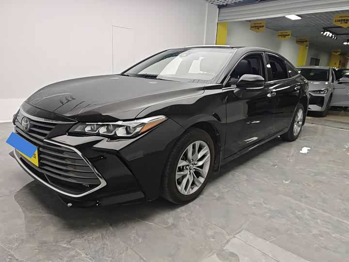 Фото 1 - Toyota Avalon