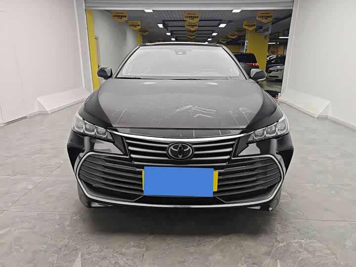 Фото 2 - Toyota Avalon