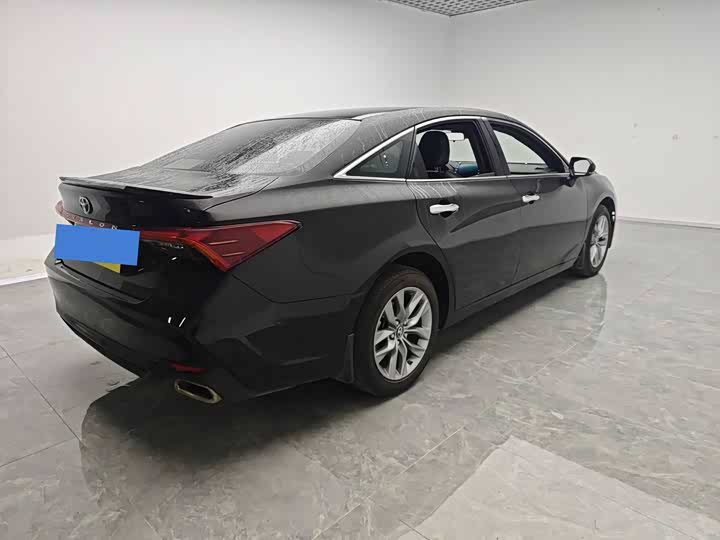 Фото 4 - Toyota Avalon