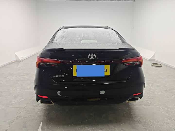 Фото 5 - Toyota Avalon