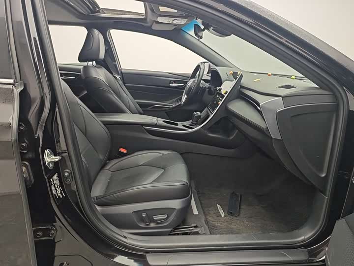 Фото 7 - Toyota Avalon