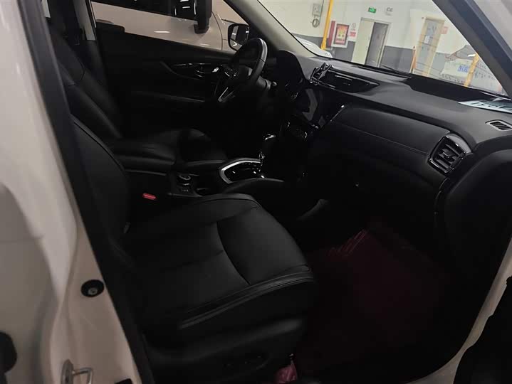 Фото 8 - Nissan X-Trail