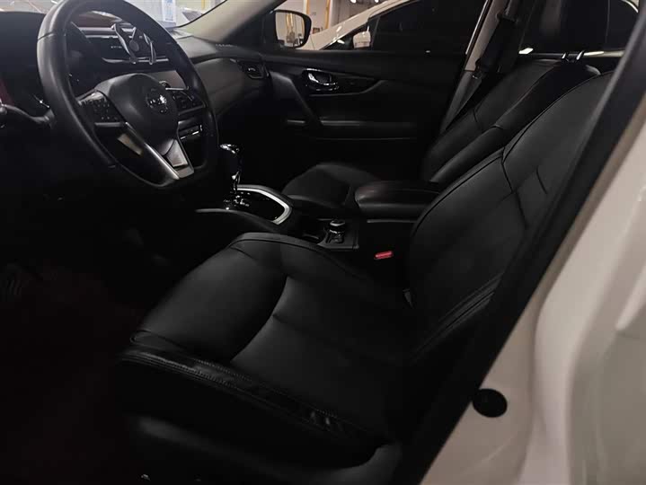 Фото 9 - Nissan X-Trail