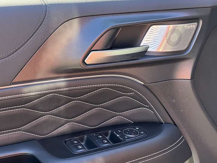 Фото 5 - Tank 300