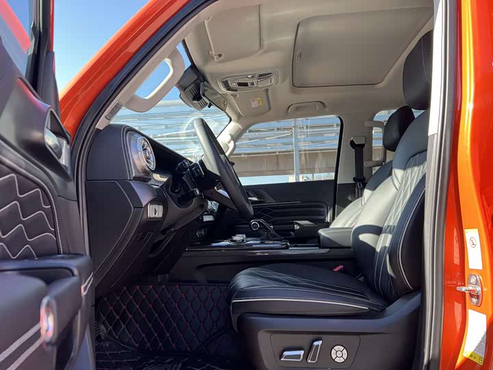 Фото 6 - Tank 300