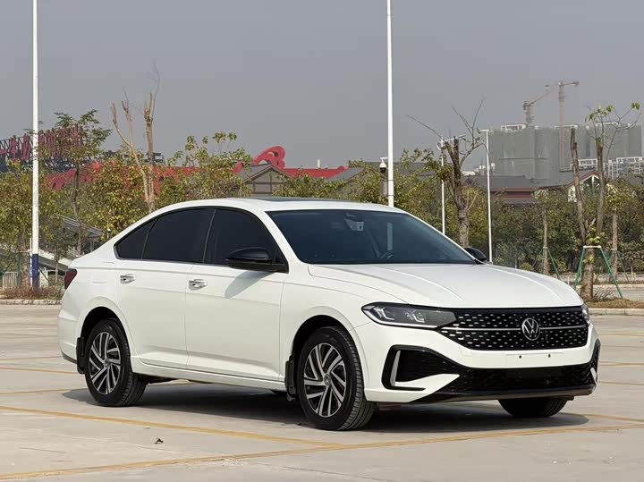 Фото 2 - Volkswagen Lavida