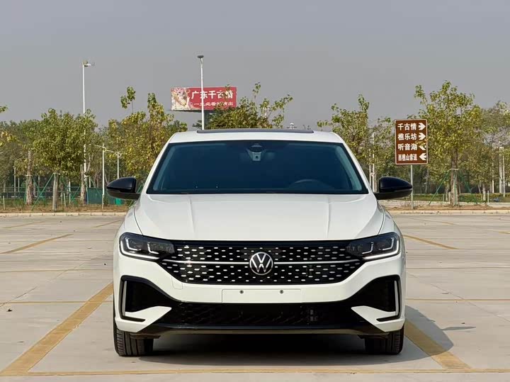 Фото 3 - Volkswagen Lavida