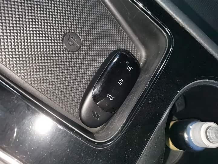 Фото 9 - LiXiang One