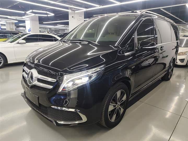 Фото 1 - Mercedes-Benz V-Class