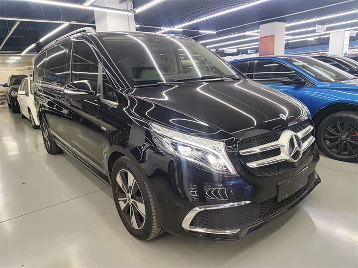 Фото 4 - Mercedes-Benz V-Class