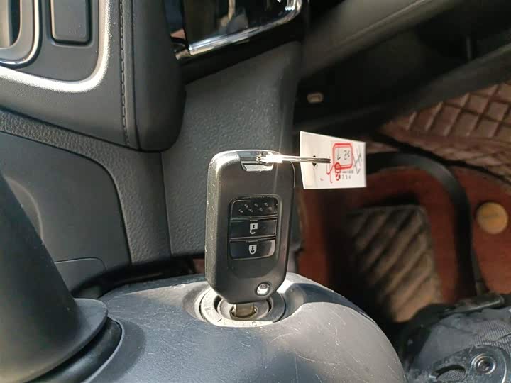 Фото 9 - Honda Vezel