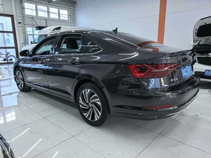 Фото 8 - Volkswagen Sagitar L