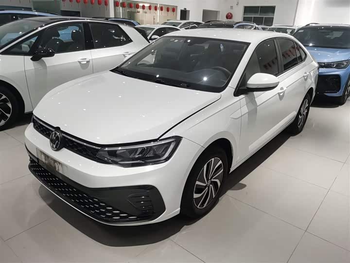 Фото 1 - Volkswagen Lavida