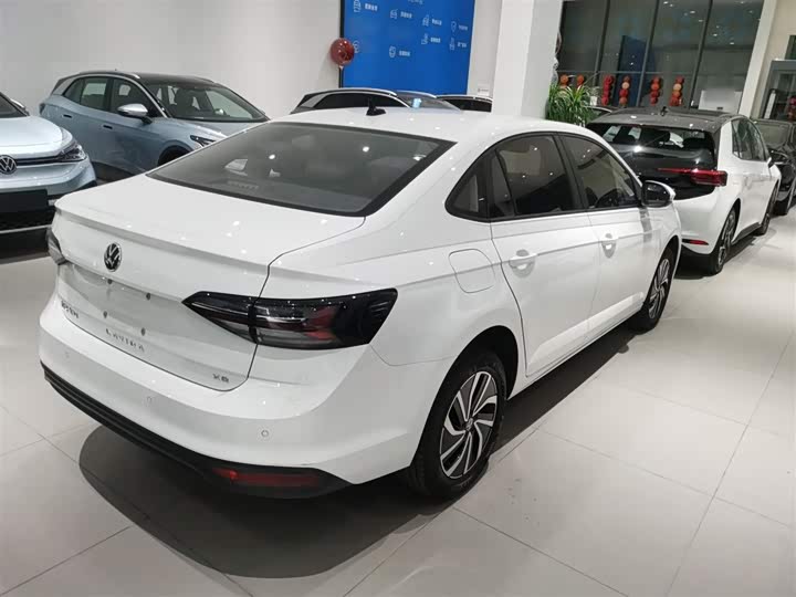 Фото 7 - Volkswagen Lavida