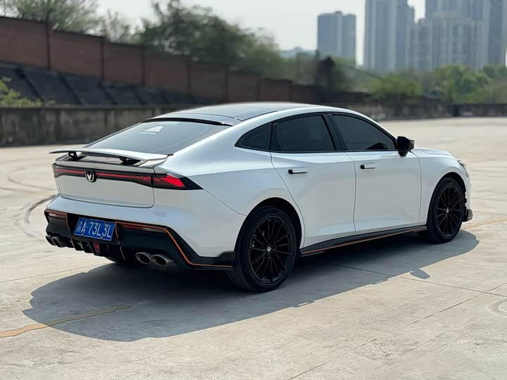 Фото 6 - Changan UNI-V