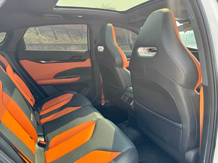 Фото 8 - Changan UNI-V