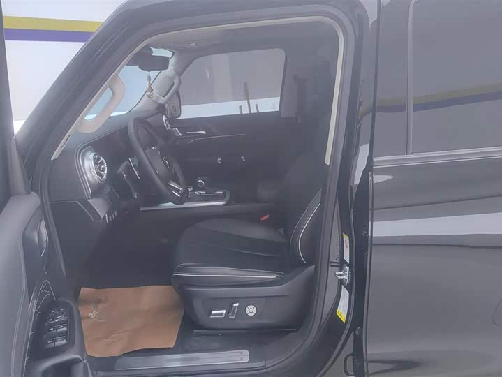 Фото 9 - Tank 300