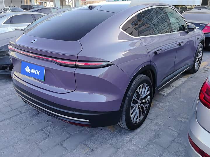 Фото 3 - Nio EC6