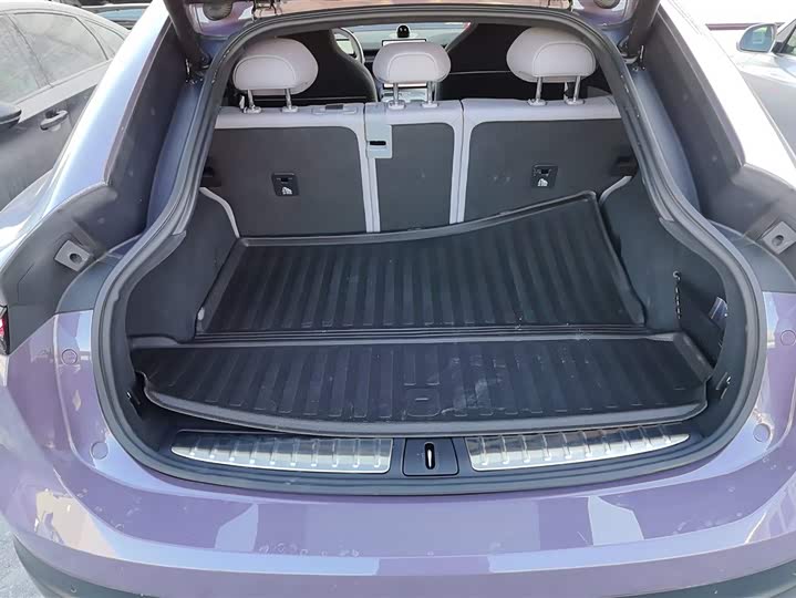 Фото 4 - Nio EC6