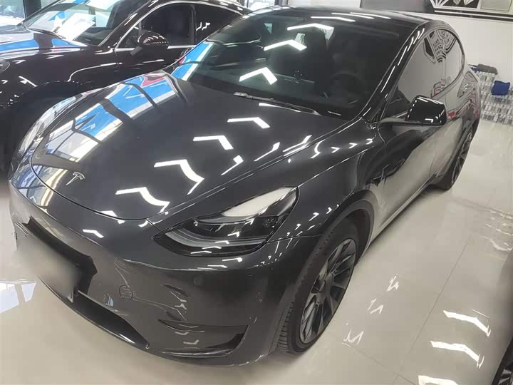 Фото 2 - Tesla Model Y