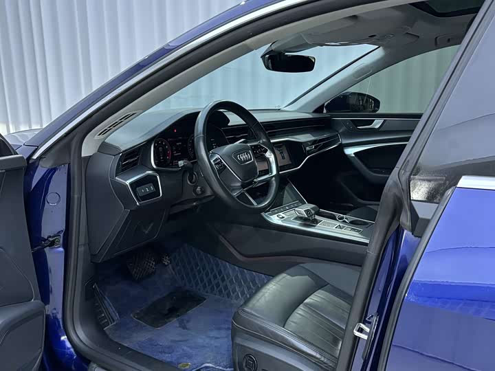 Фото 7 - Audi A7