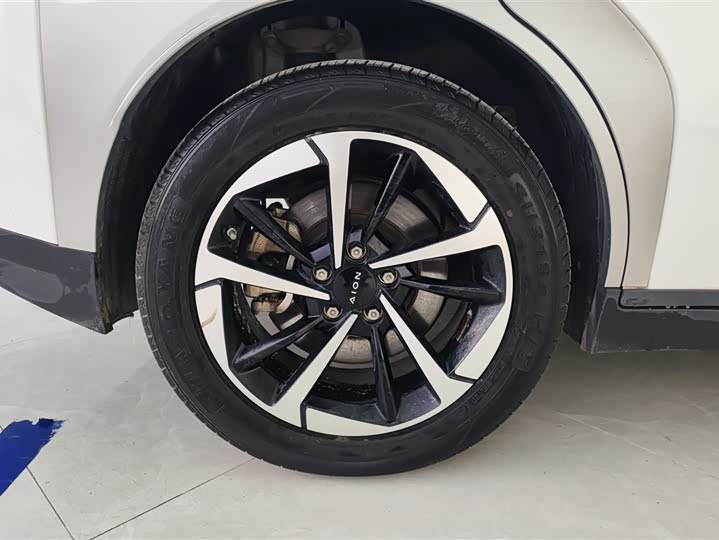 Фото 6 - GAC Aion Y