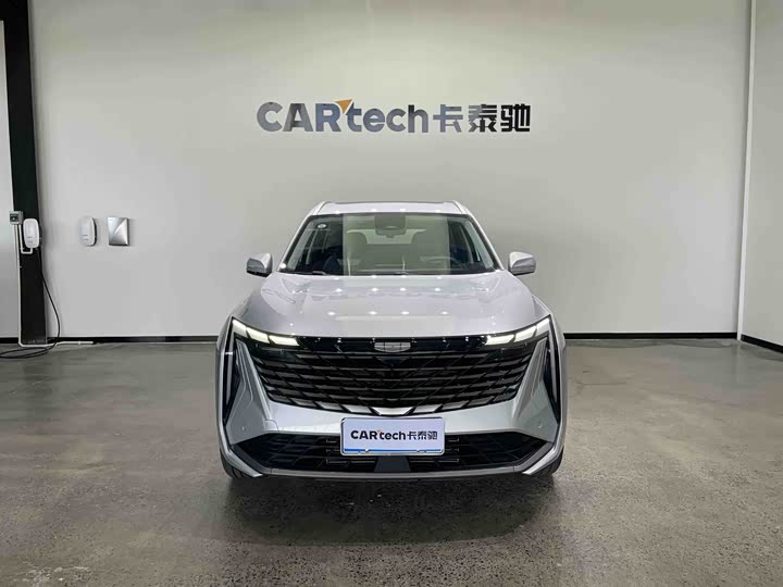 Фото 2 - Geely Atlas L