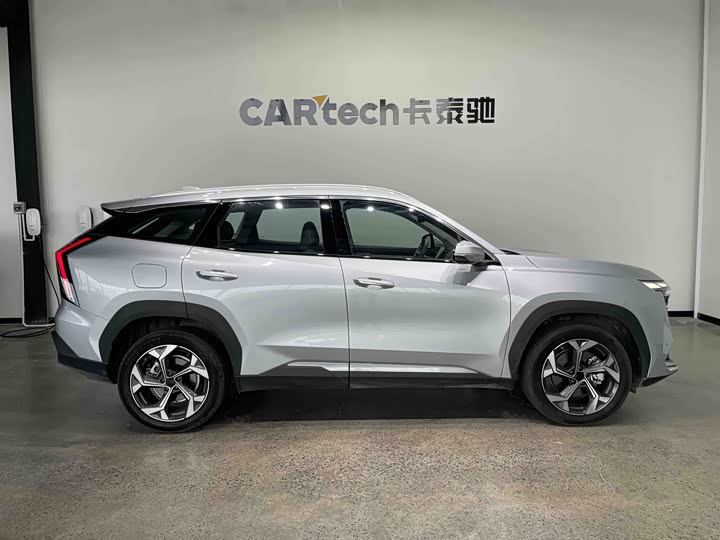 Фото 4 - Geely Atlas L