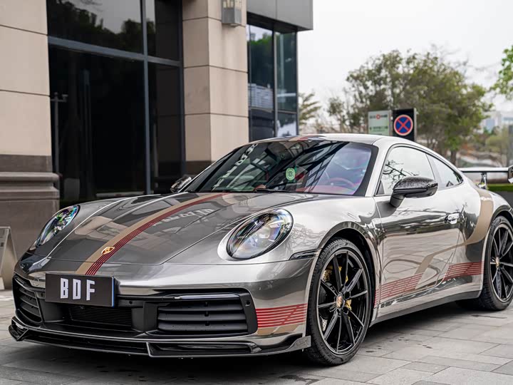 Фото 1 - Porsche 911