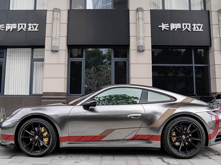 Фото 4 - Porsche 911