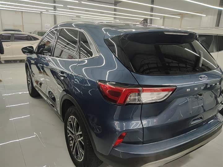 Фото 5 - Ford Escape