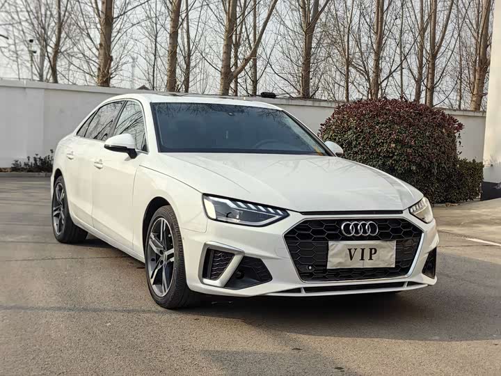 Фото 3 - Audi A4L