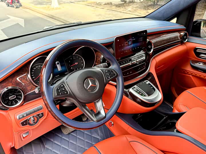 Фото 3 - Mercedes-Benz V-Class