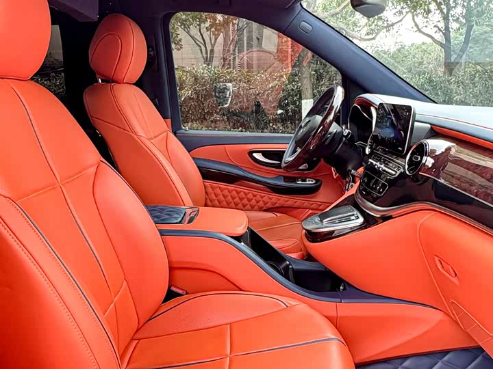 Фото 6 - Mercedes-Benz V-Class