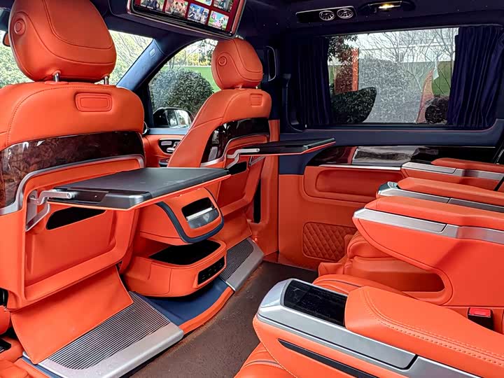 Фото 8 - Mercedes-Benz V-Class