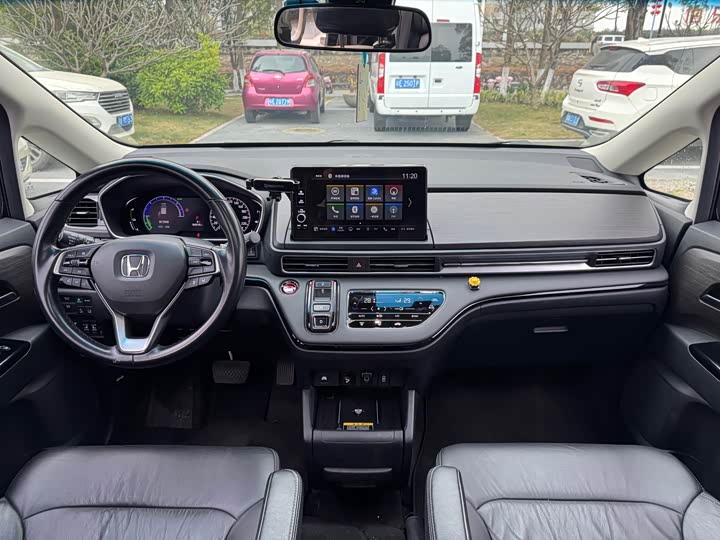 Фото 4 - Honda Elysion