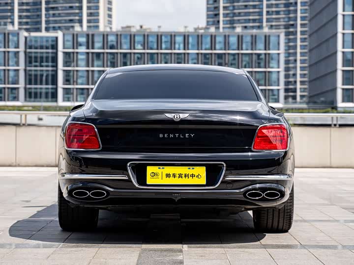 Фото 4 - Bentley Flying Spur